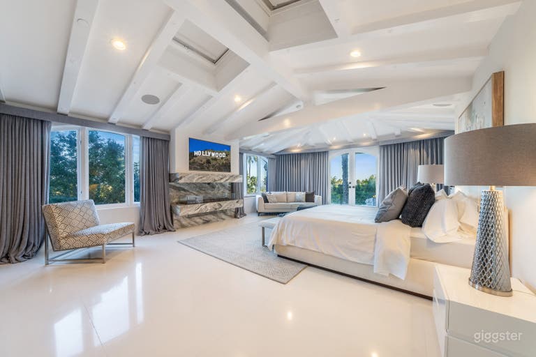  European-Style Estate w/ Sweeping City Views 