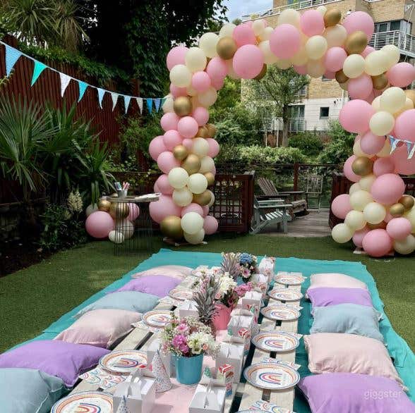 Spacious Outdoor Space for Picnics and Events Photo 2