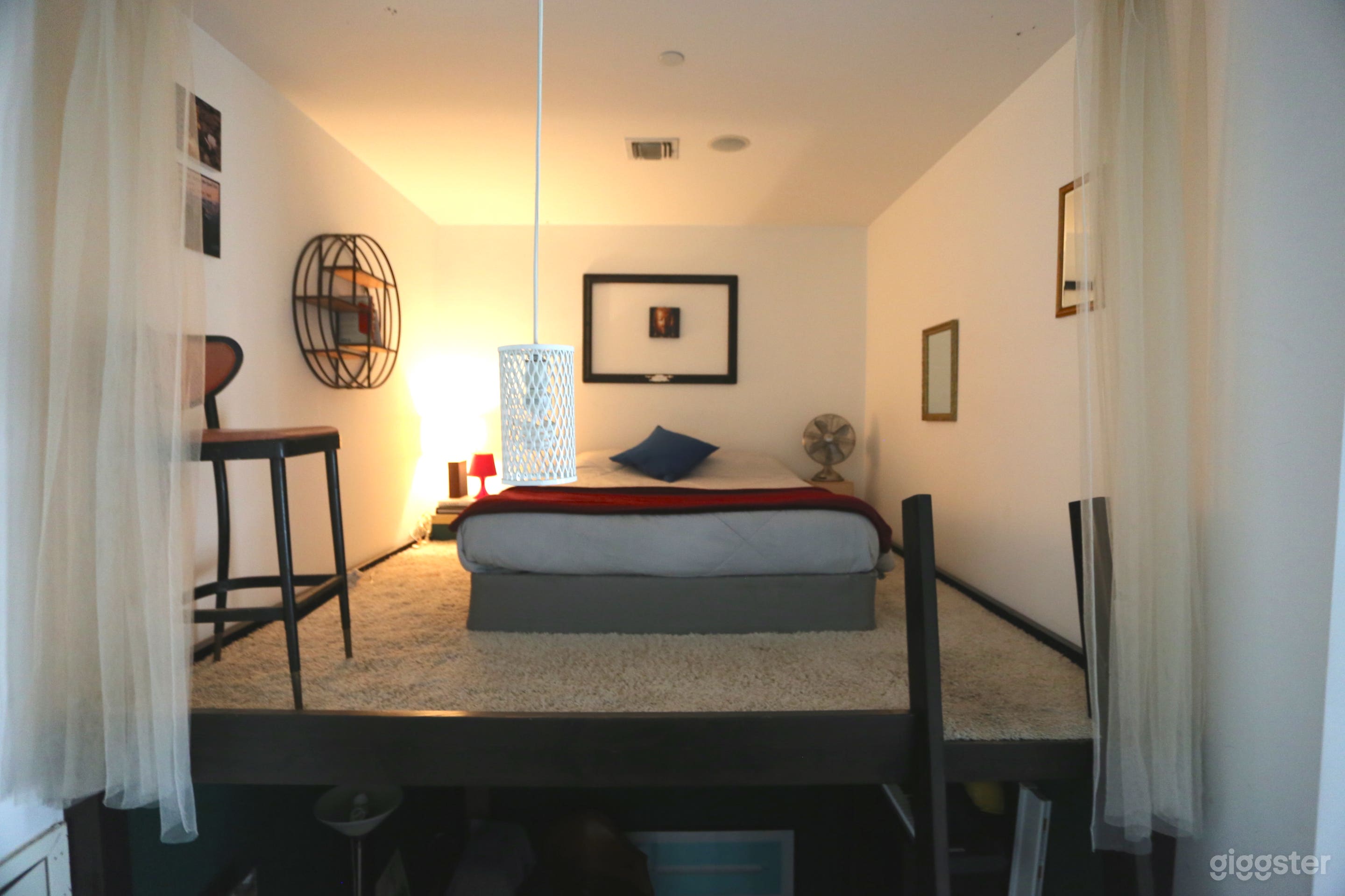 Upper loft bed area 