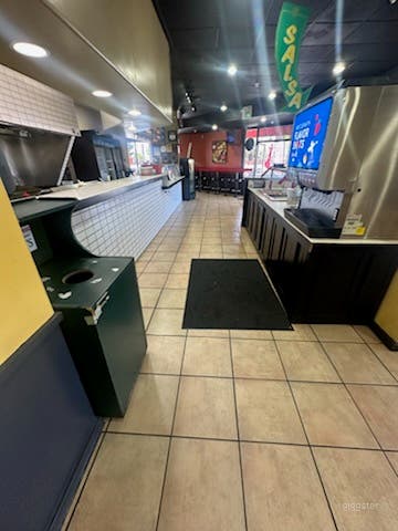 Versatile Restaurant in Sunny Vale Photo 4