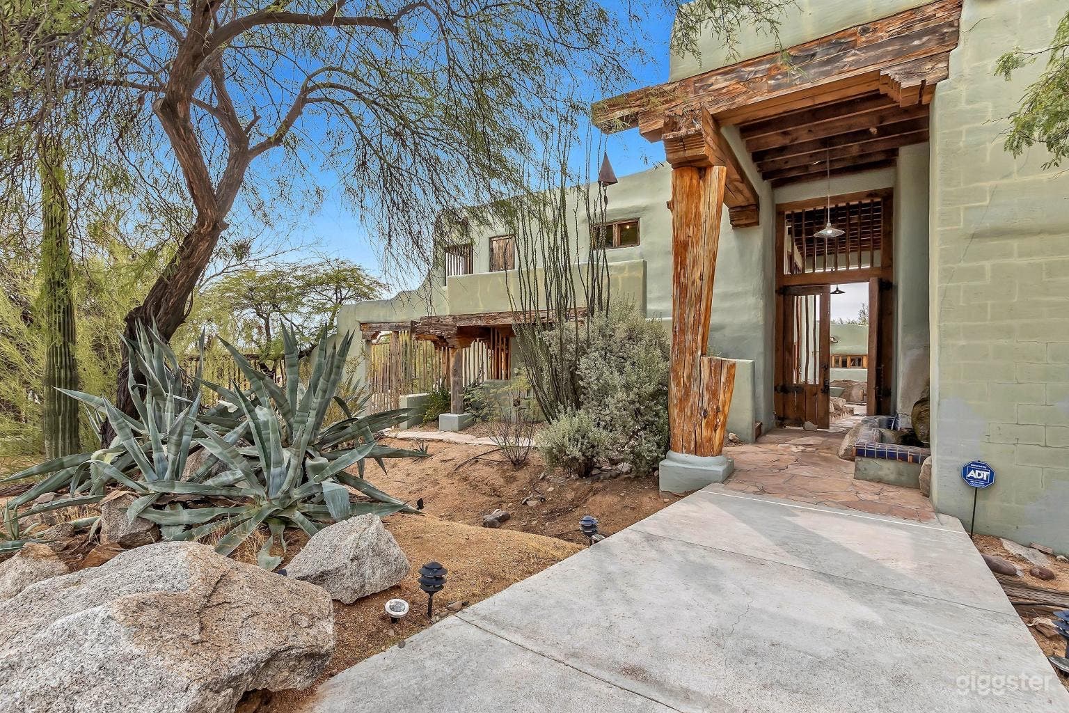 Southwest desert Escape Photo 4