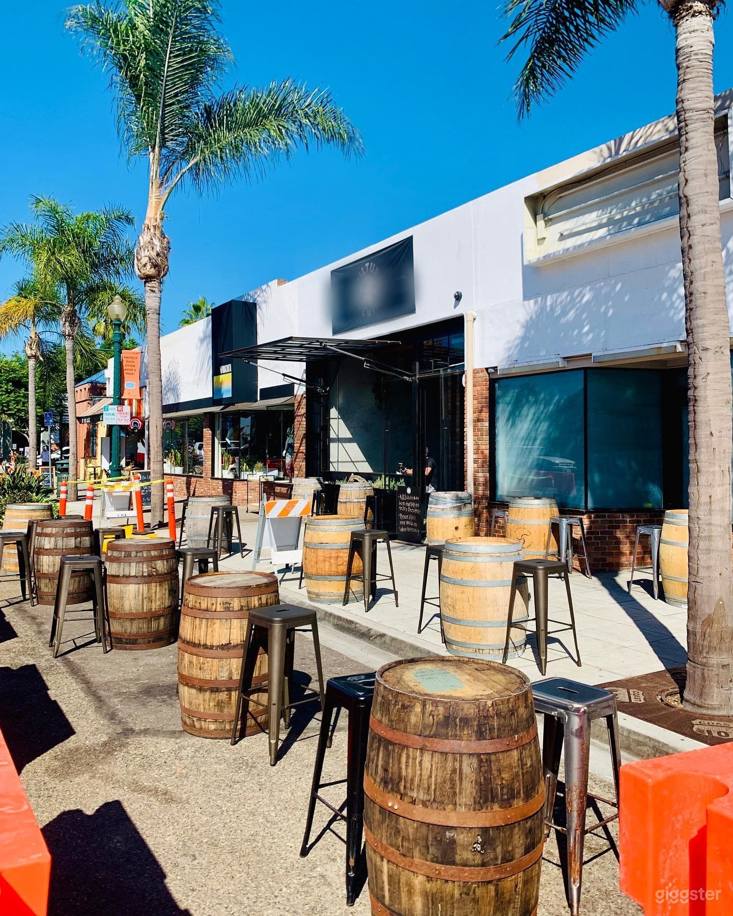 Local Craft Brewery &amp; Tasting Room in Encinitas Photo 1