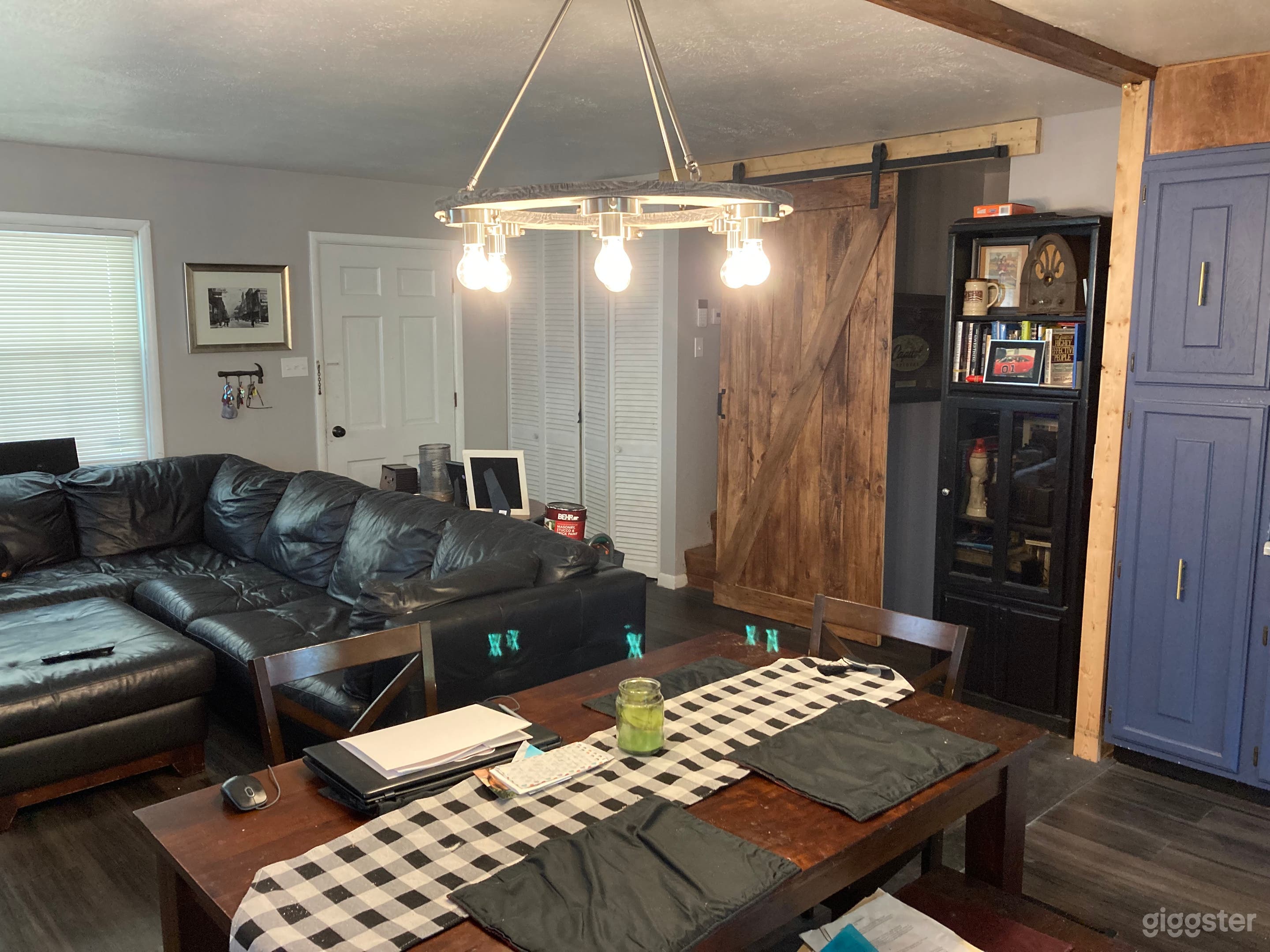 Standard remodeled home in Knoxville Photo 2