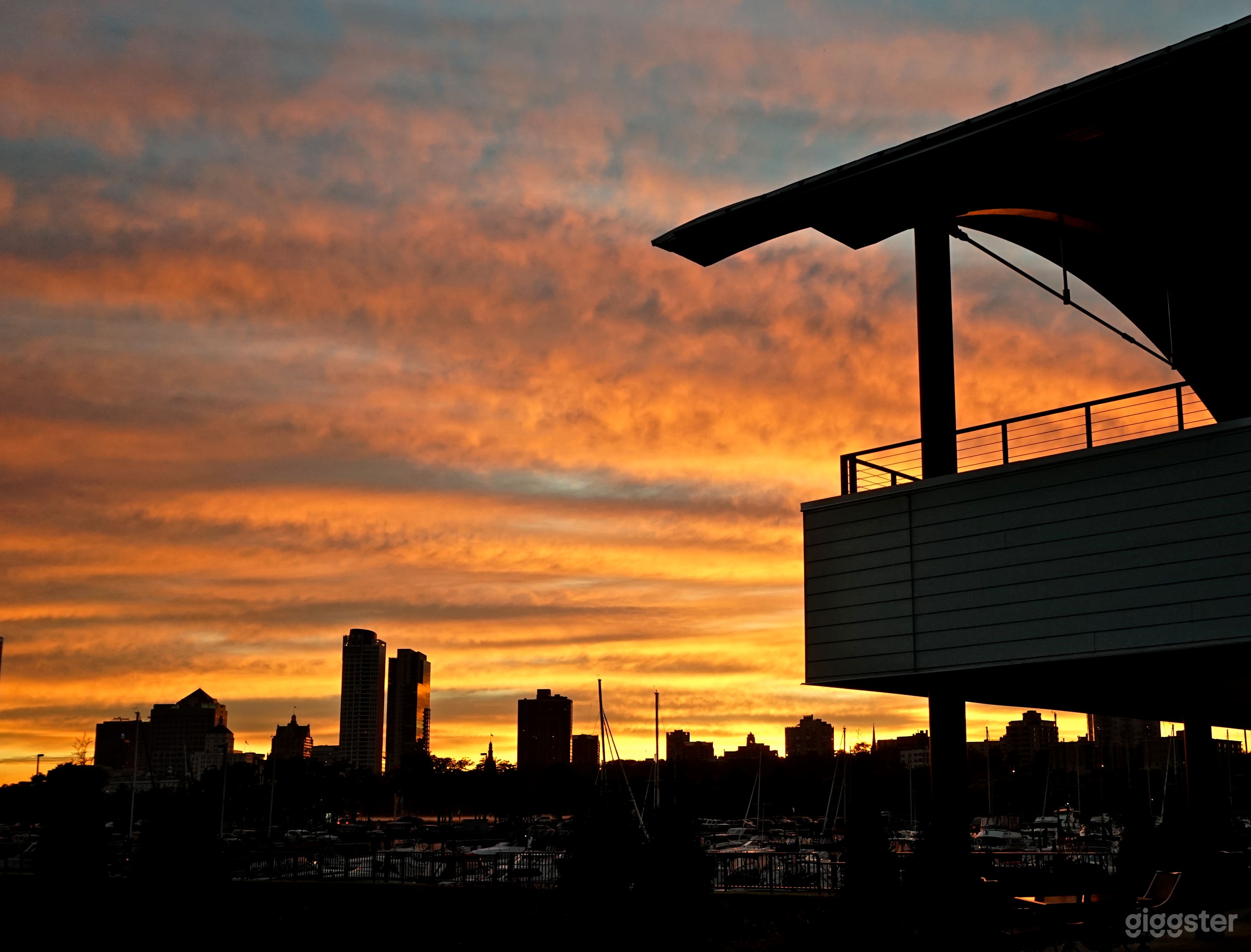 Breathtaking Lakefront Event Space Photo 2