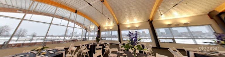  Breathtaking Lakefront Event Space 