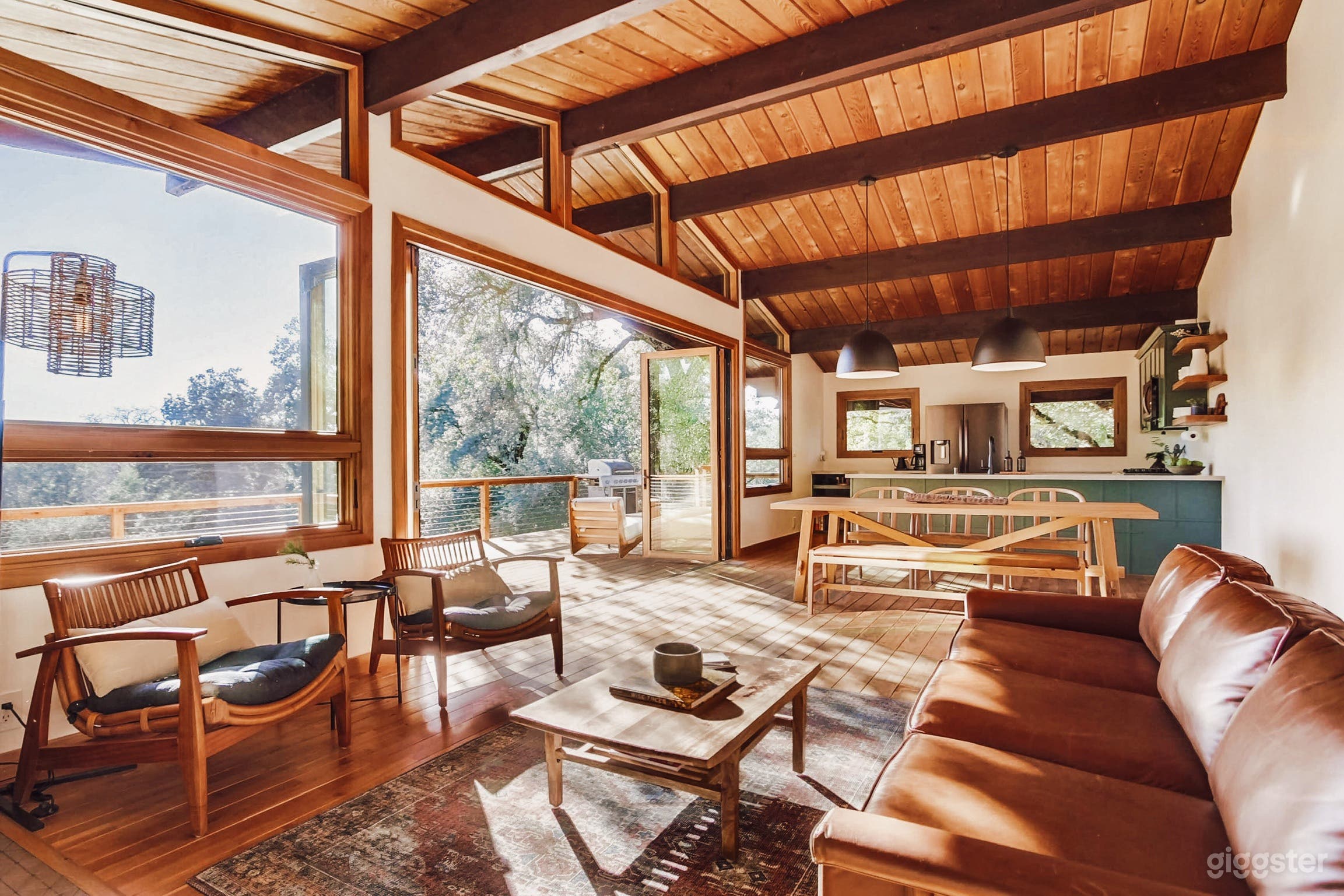 Modern Cabin with Jaw-Dropping Views + Hot Tub Disney track Photo 2