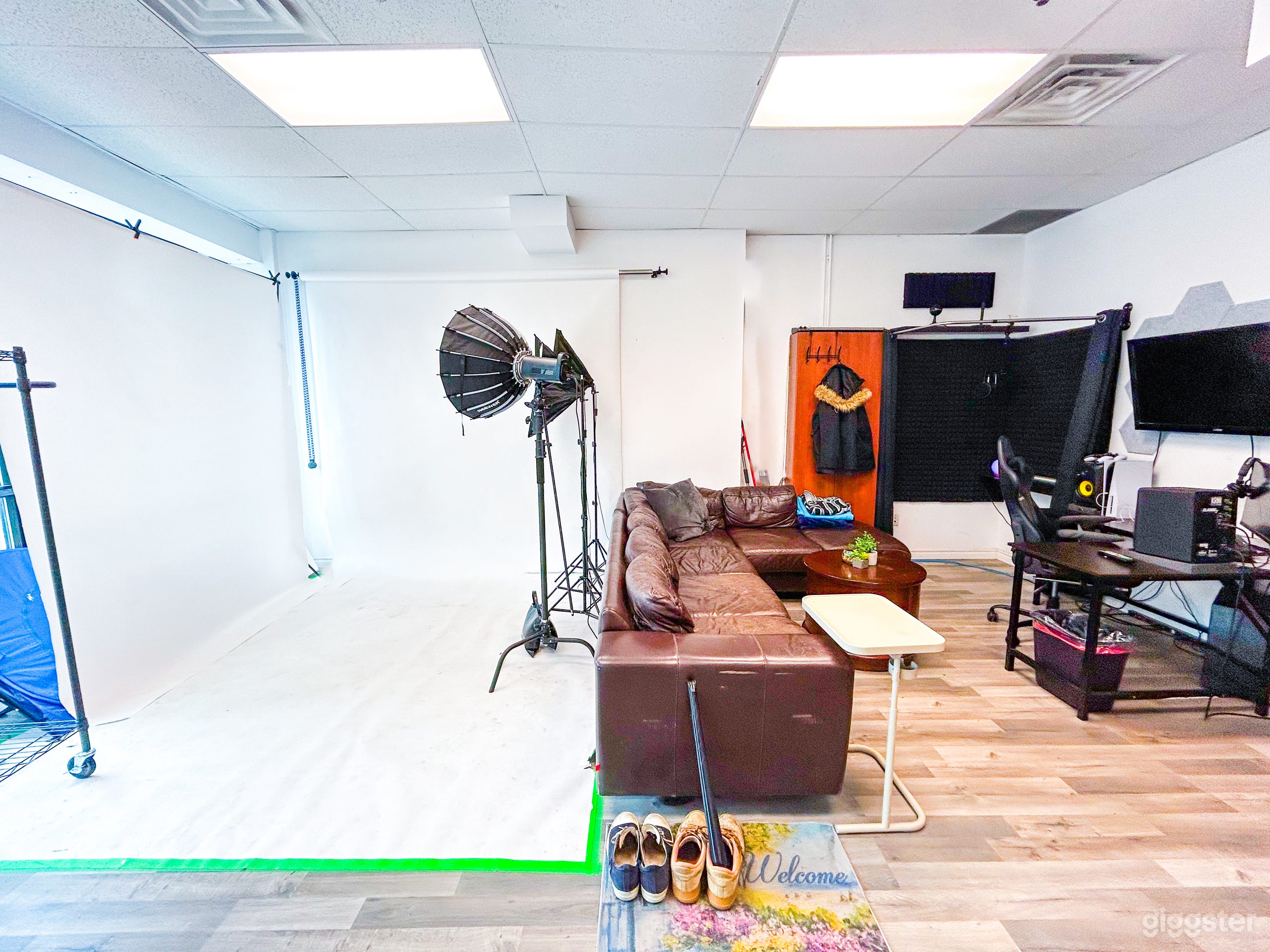 Creative Studio Space: Music &amp; Photography Photo 4