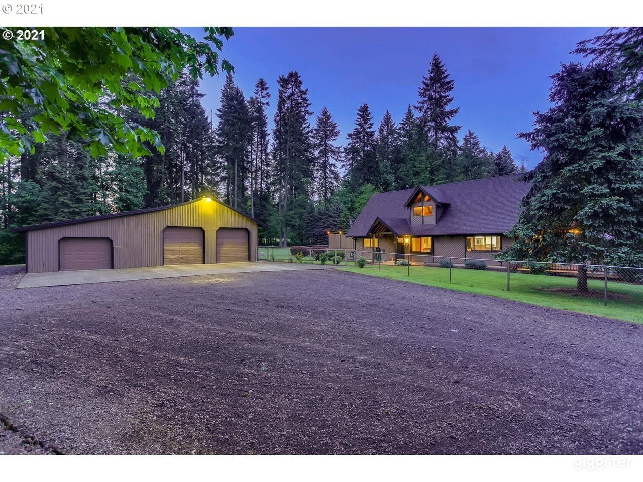 Well Maintained Farm House in Washington  Photo 1