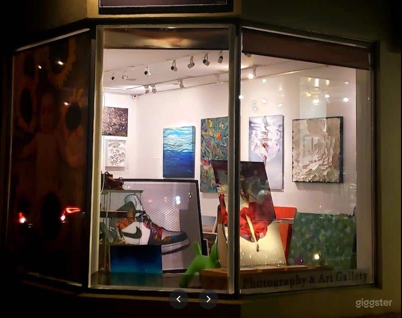 Photography and Gallery Studio Photo 4