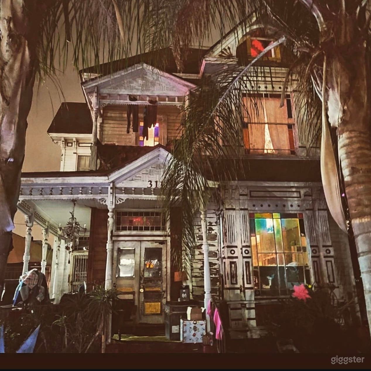 Historic Haunted Mansion Music Venue . Photo 1