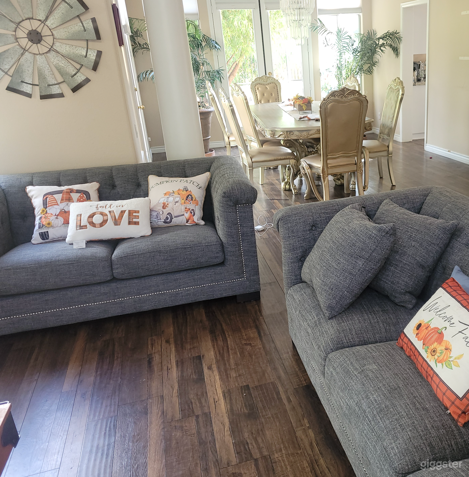 Modern, elegant home Photo 2