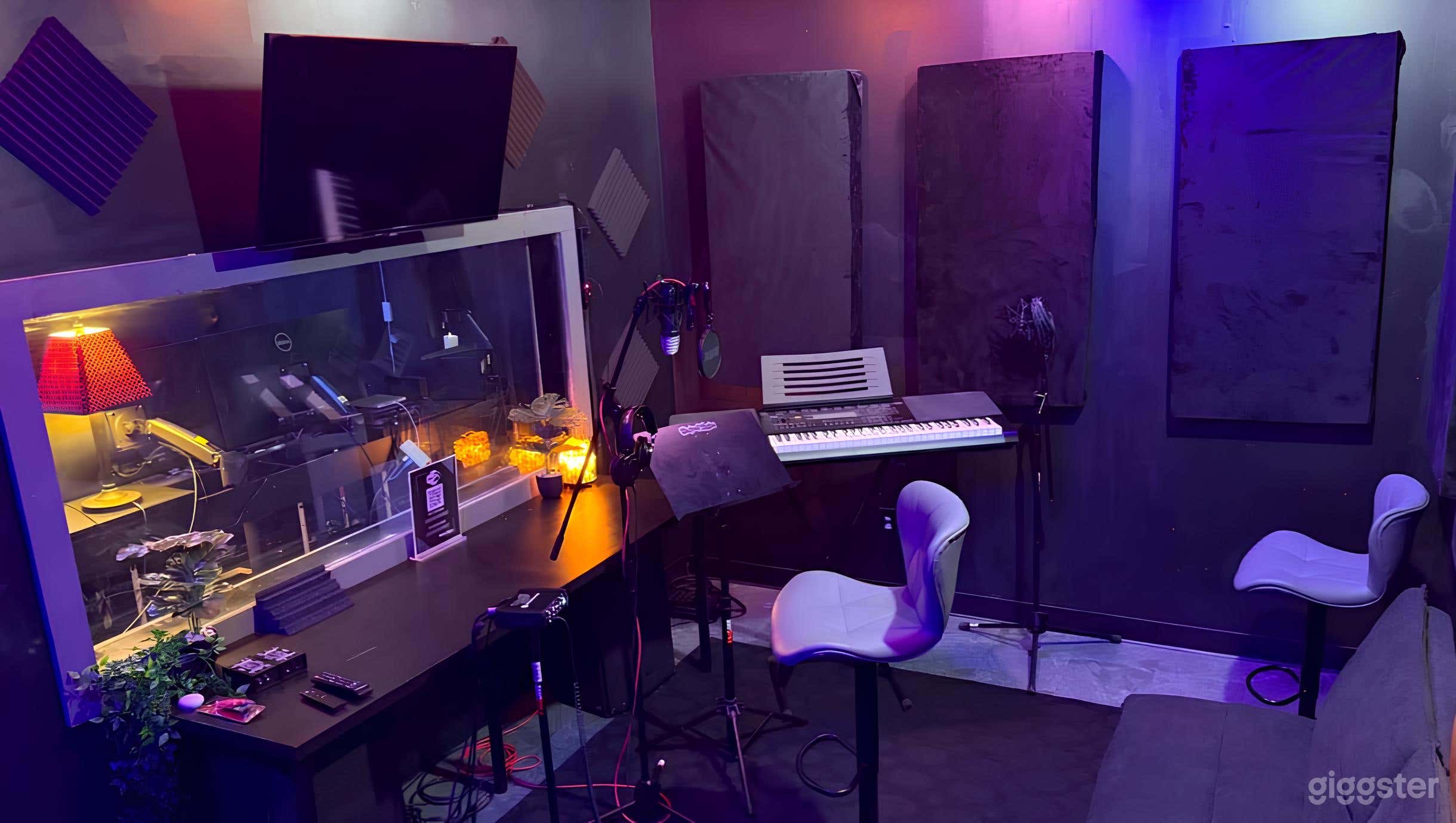 Recording Studio Room for Band Rehearsal Photo 3