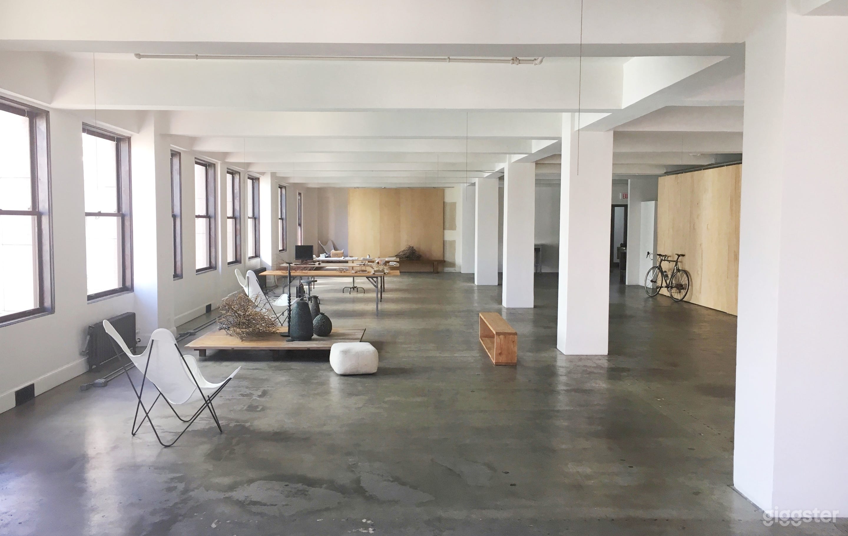 Open Downtown Loft Photo 3