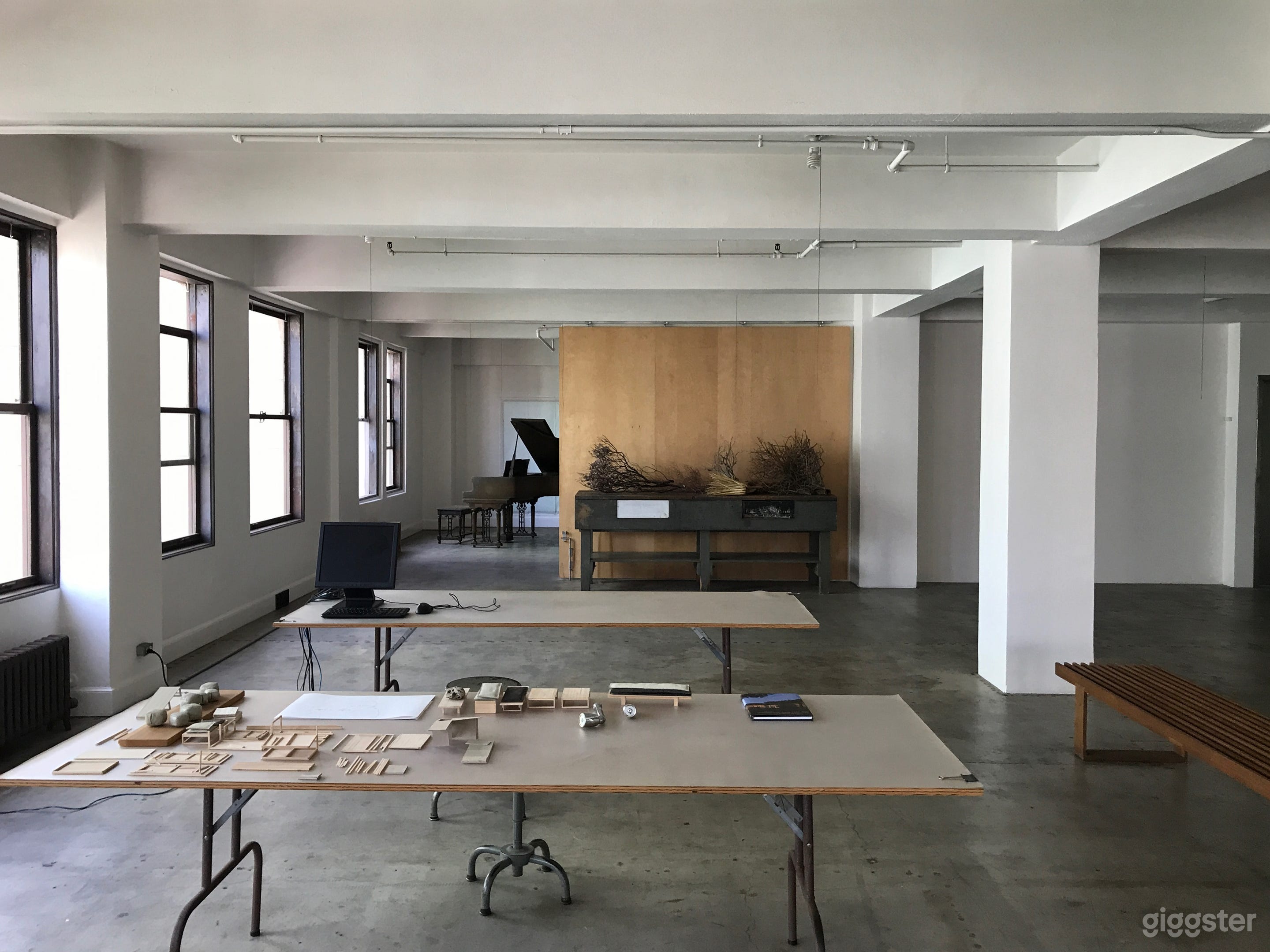 Open Downtown Loft Photo 2