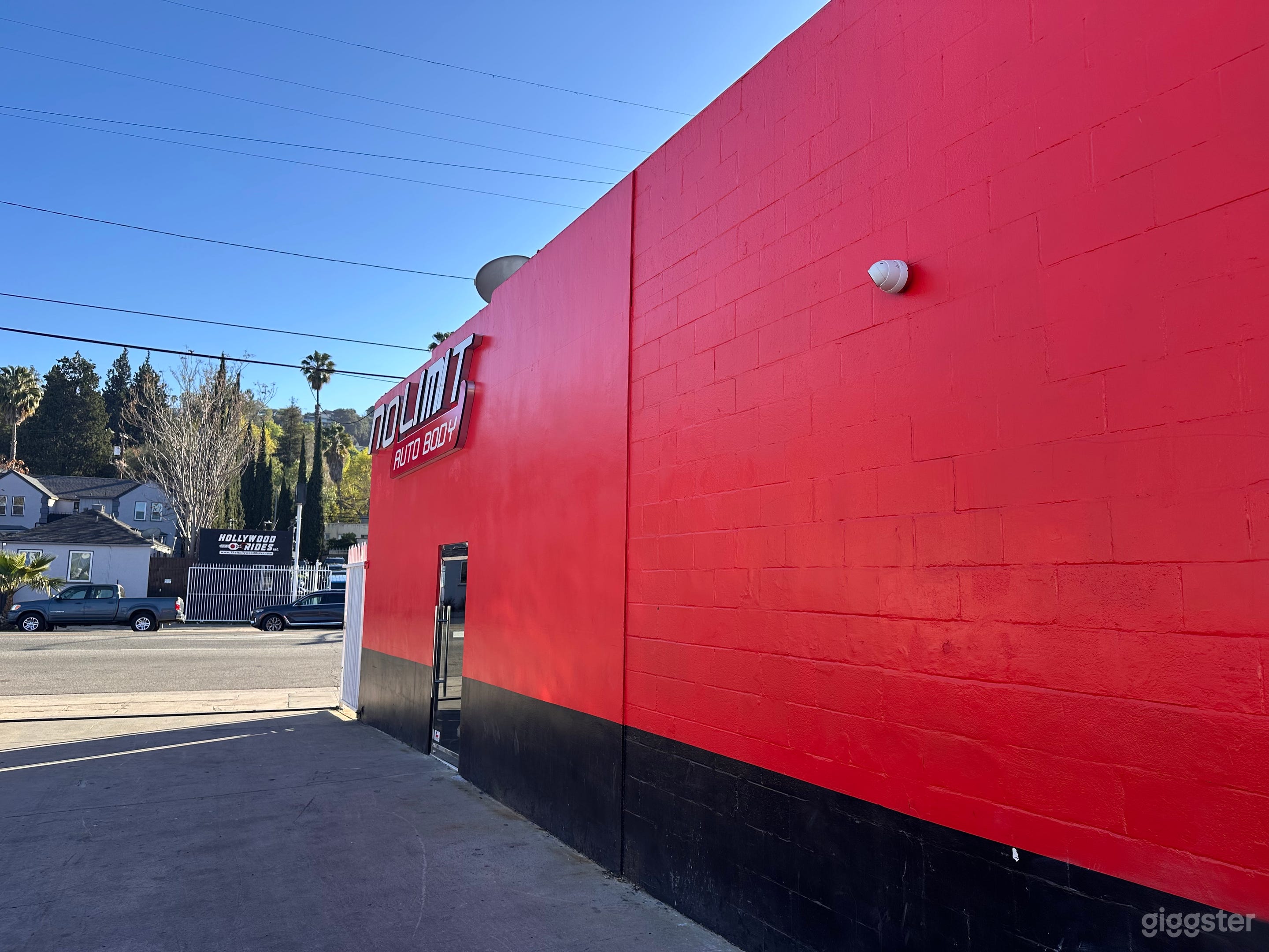 Prime Auto Body Shop for Film &amp; Commercial Shoots! Photo 2