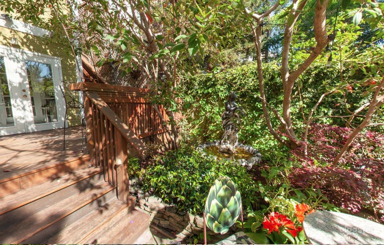  Delightful Garden Deck in San Francisco 
