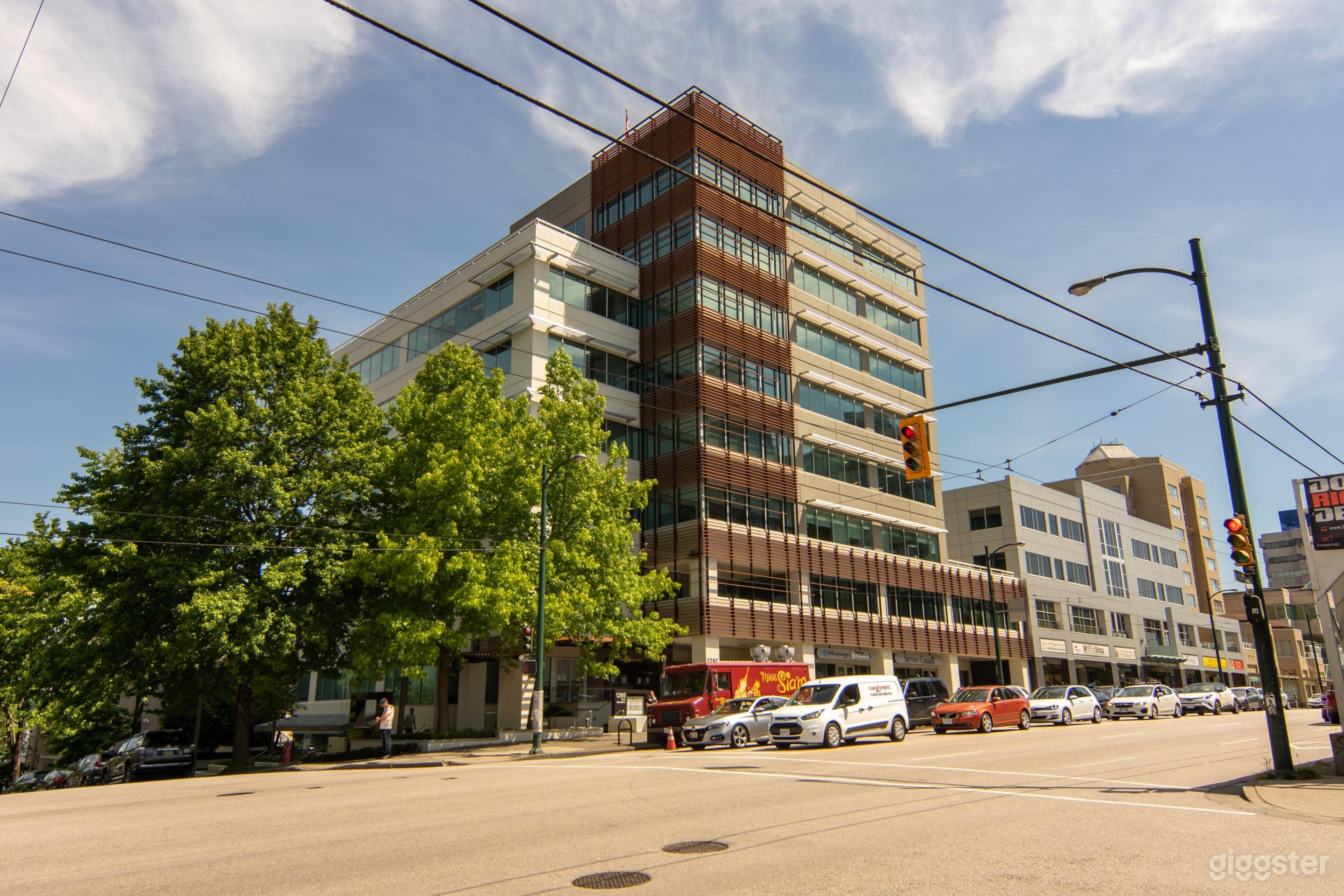 Executive Boardroom for 12 People Photo 4