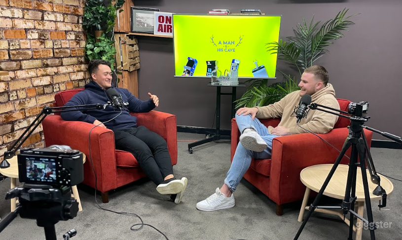 Premium Studio Photo 3