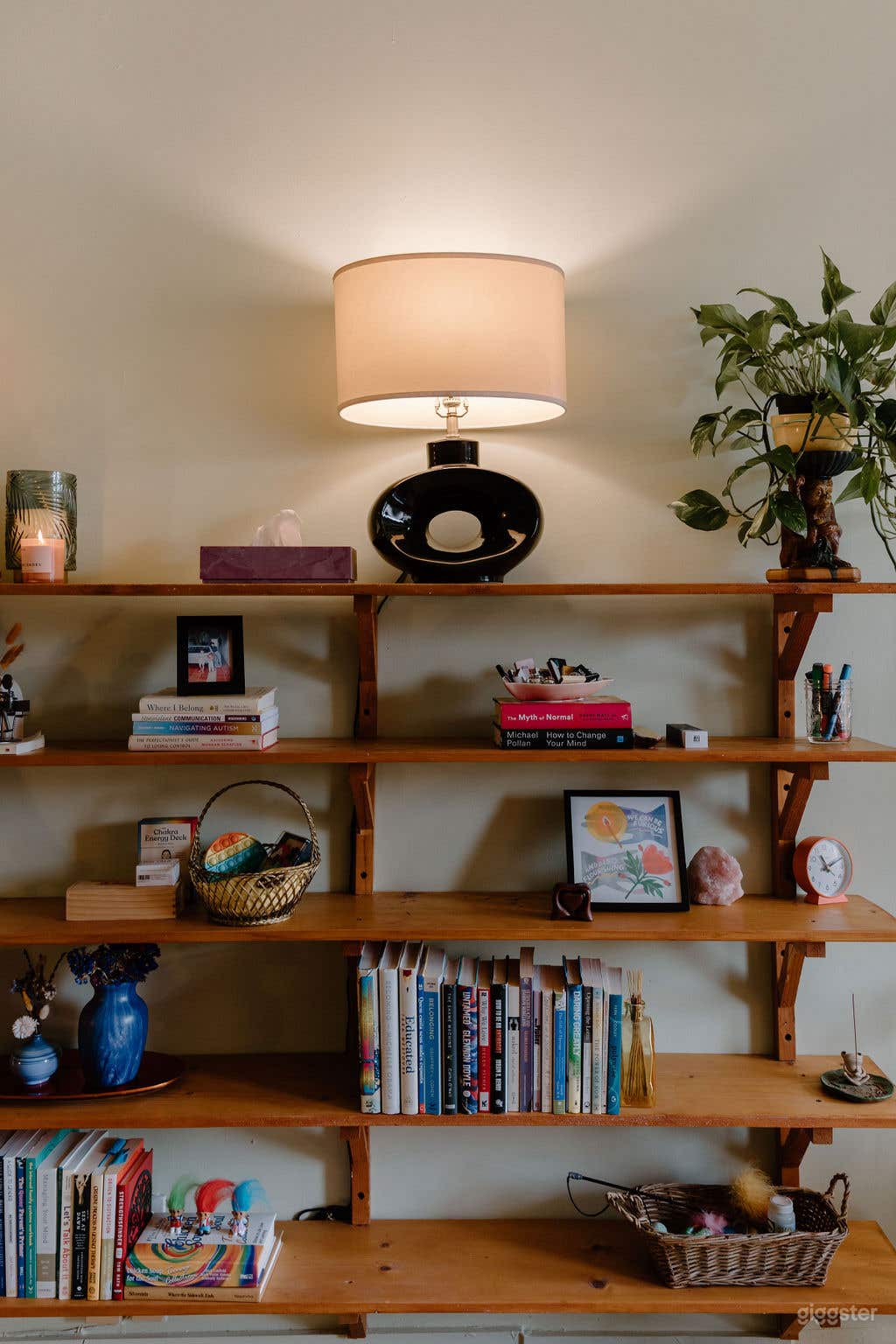 Beautifully Furnished Spacious, Sunny Therapist's Office Photo 2