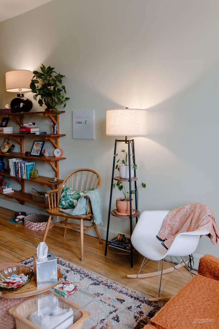  Beautifully Furnished Spacious, Sunny Therapist's Office 