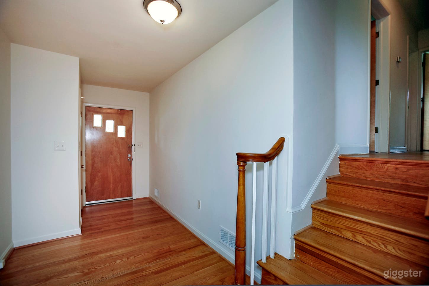 Post-War Split Level, Original Interior Photo 4