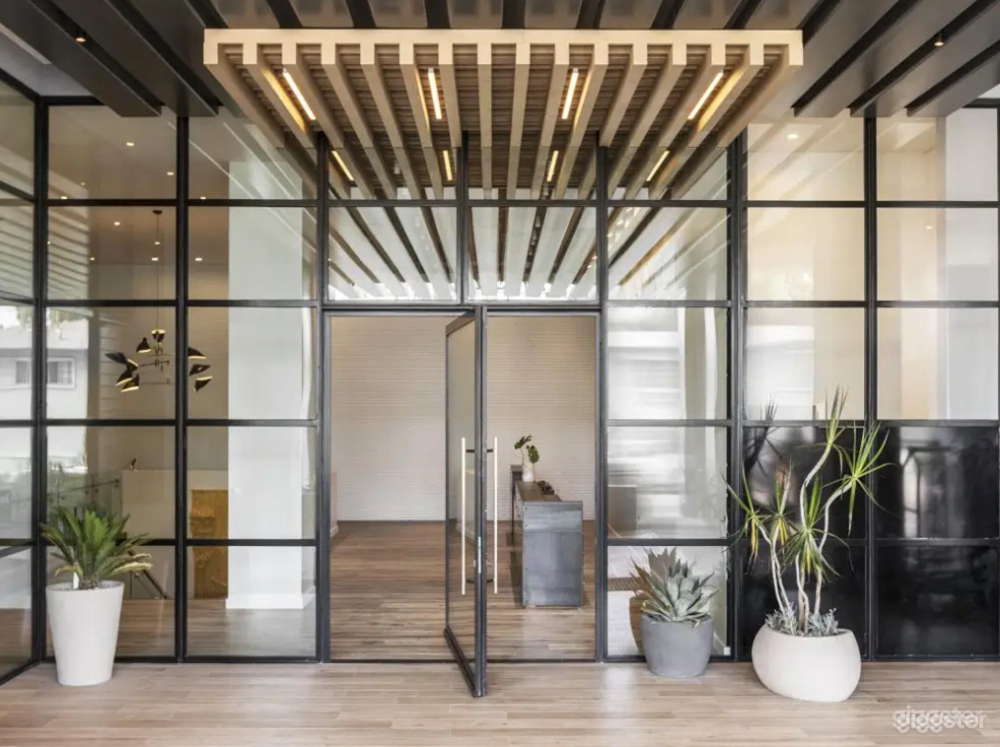 Hollywood Hotel Available for Filming &amp; Events Photo 3