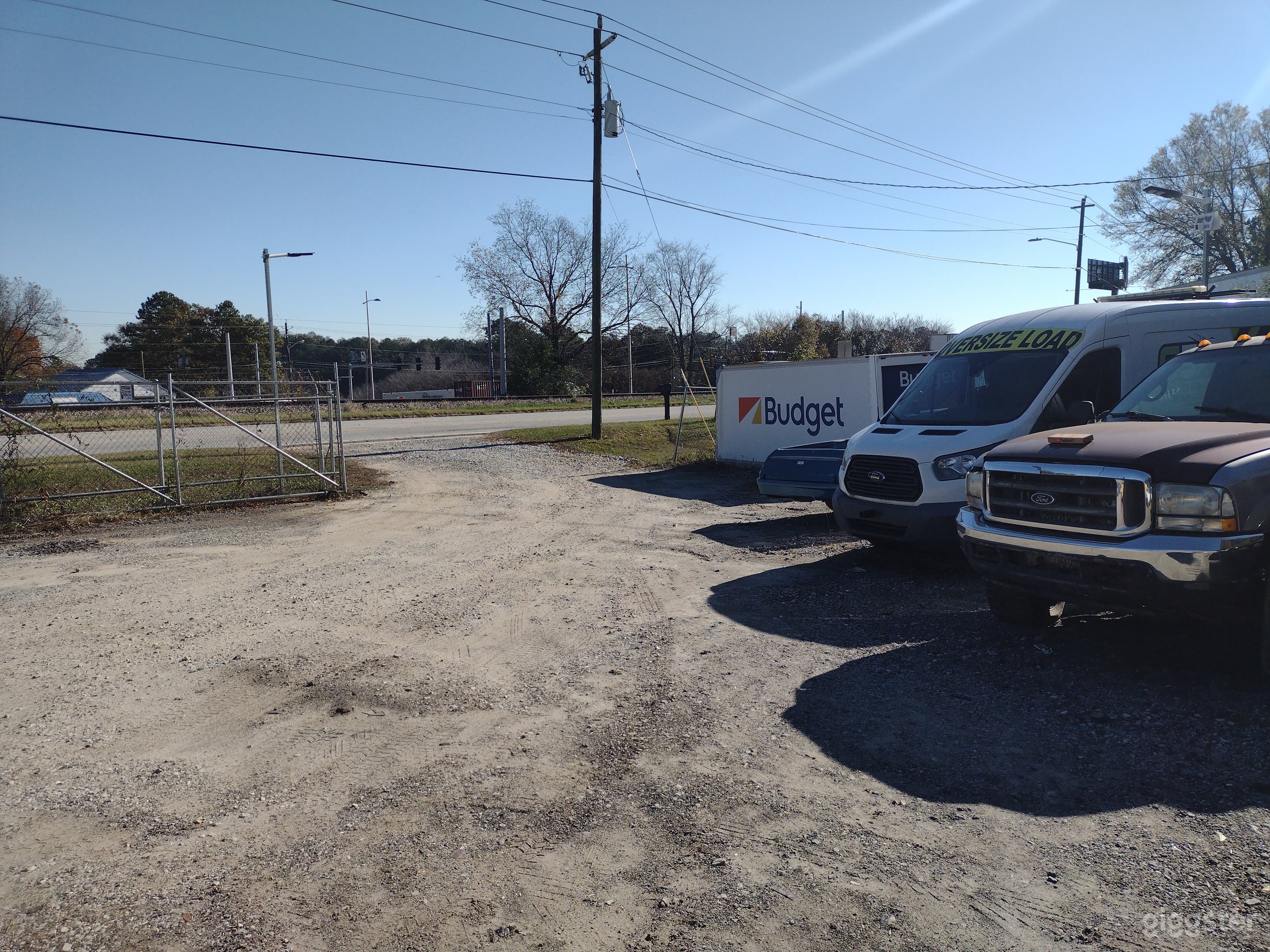 Truck Parking Lot with a small shop Photo 4