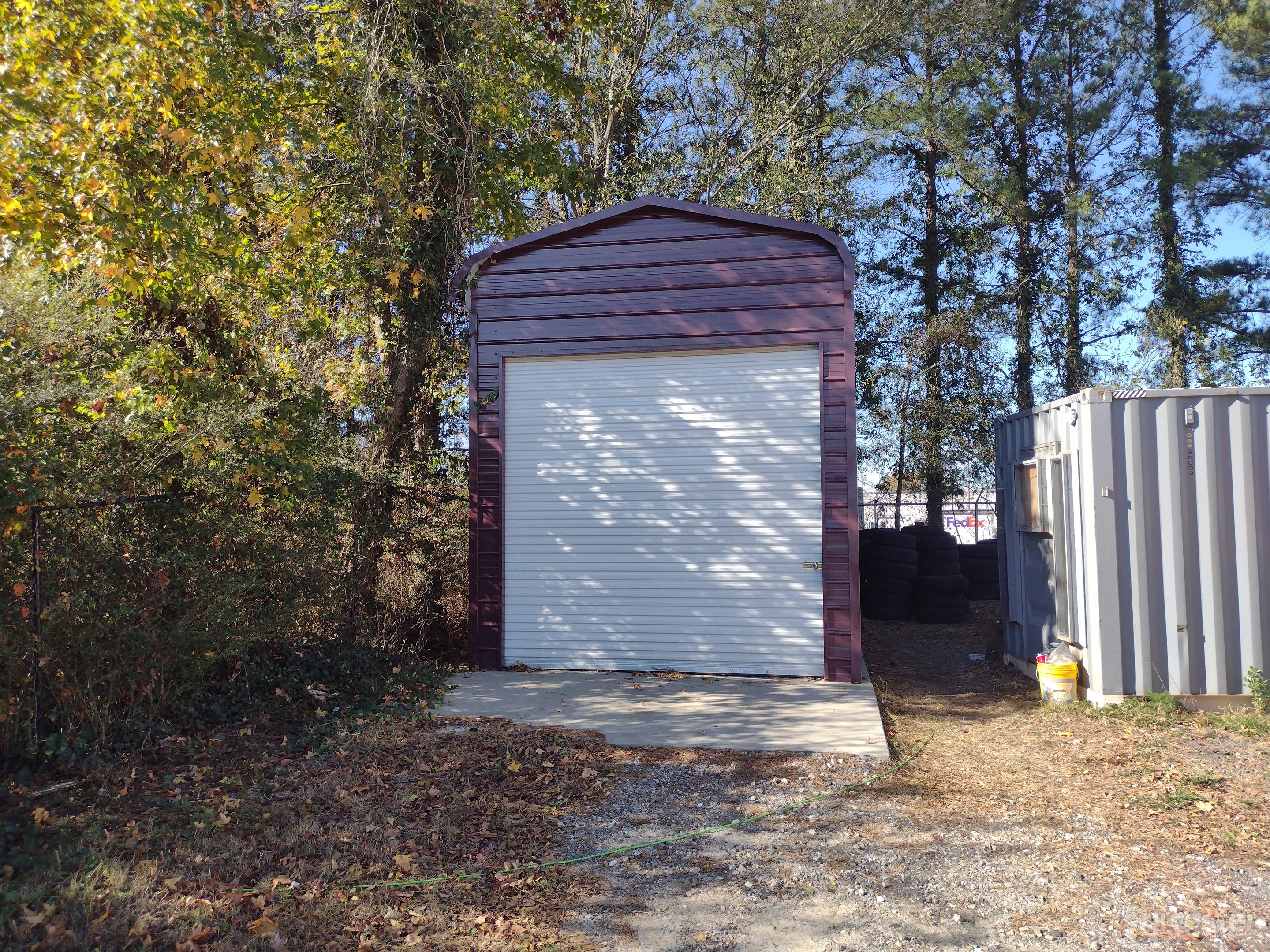 Truck Parking Lot with a small shop Photo 3