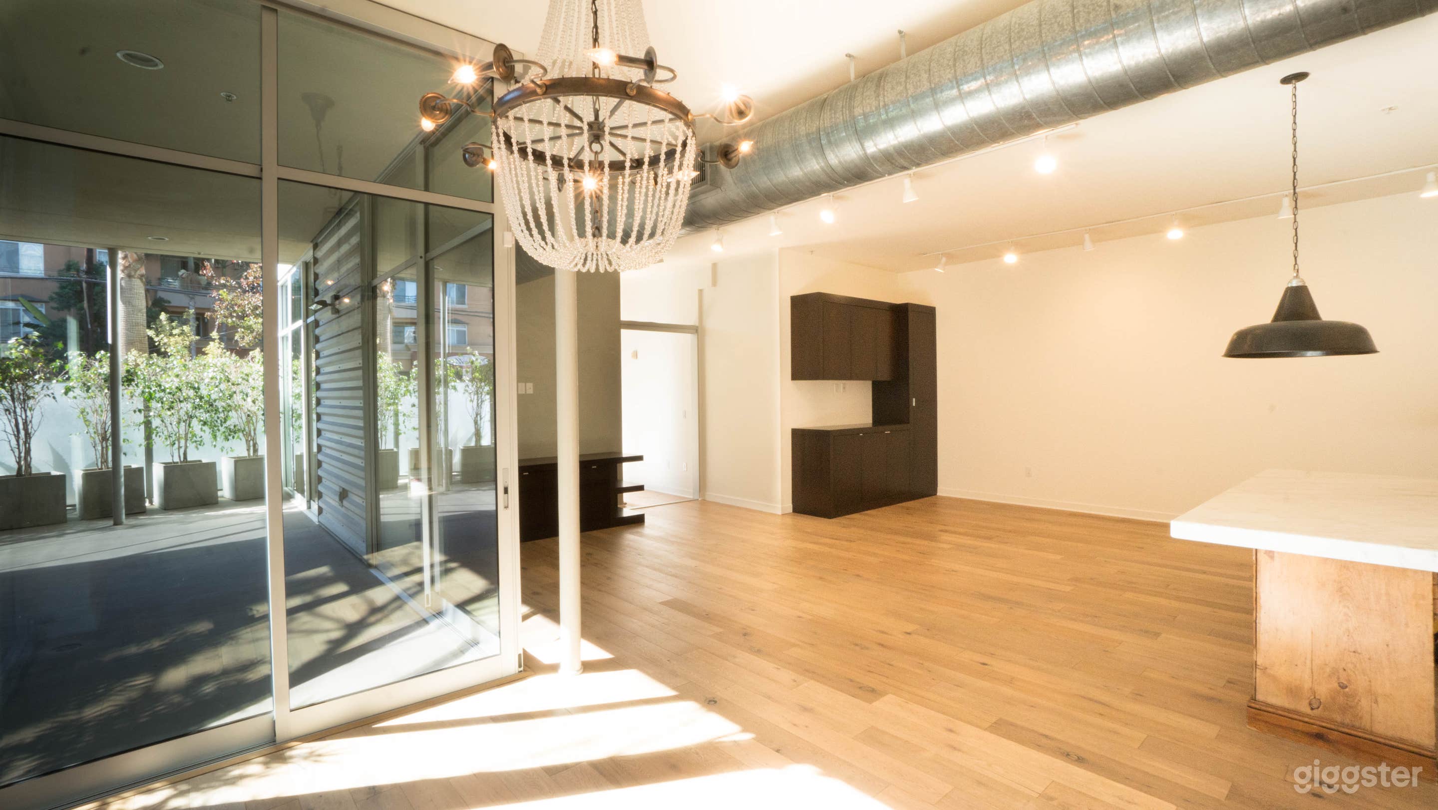 Industrial Loft Los Angeles  Photo 2