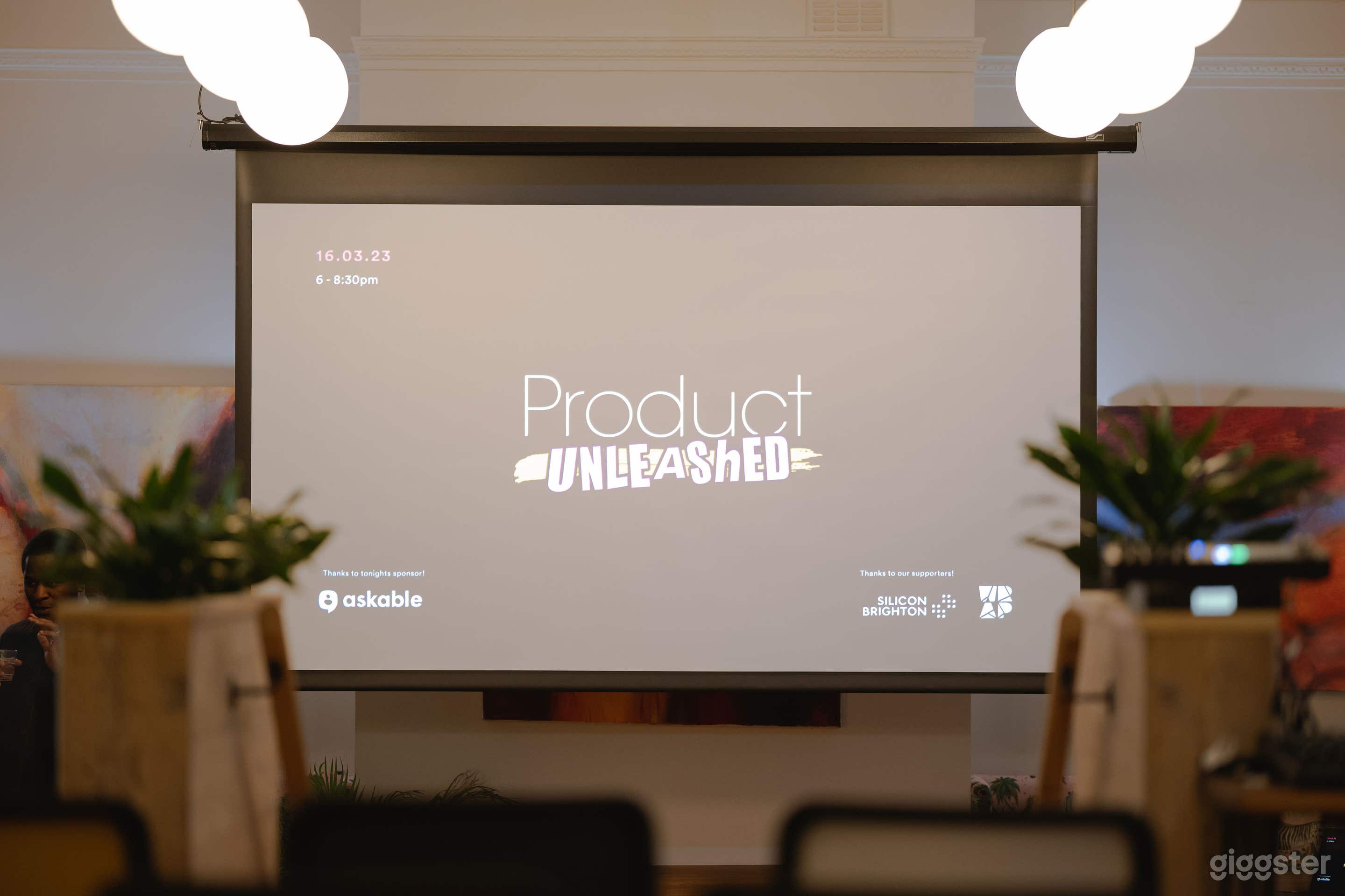 First Floor with Kitchen Perfect for Catering  Photo 4