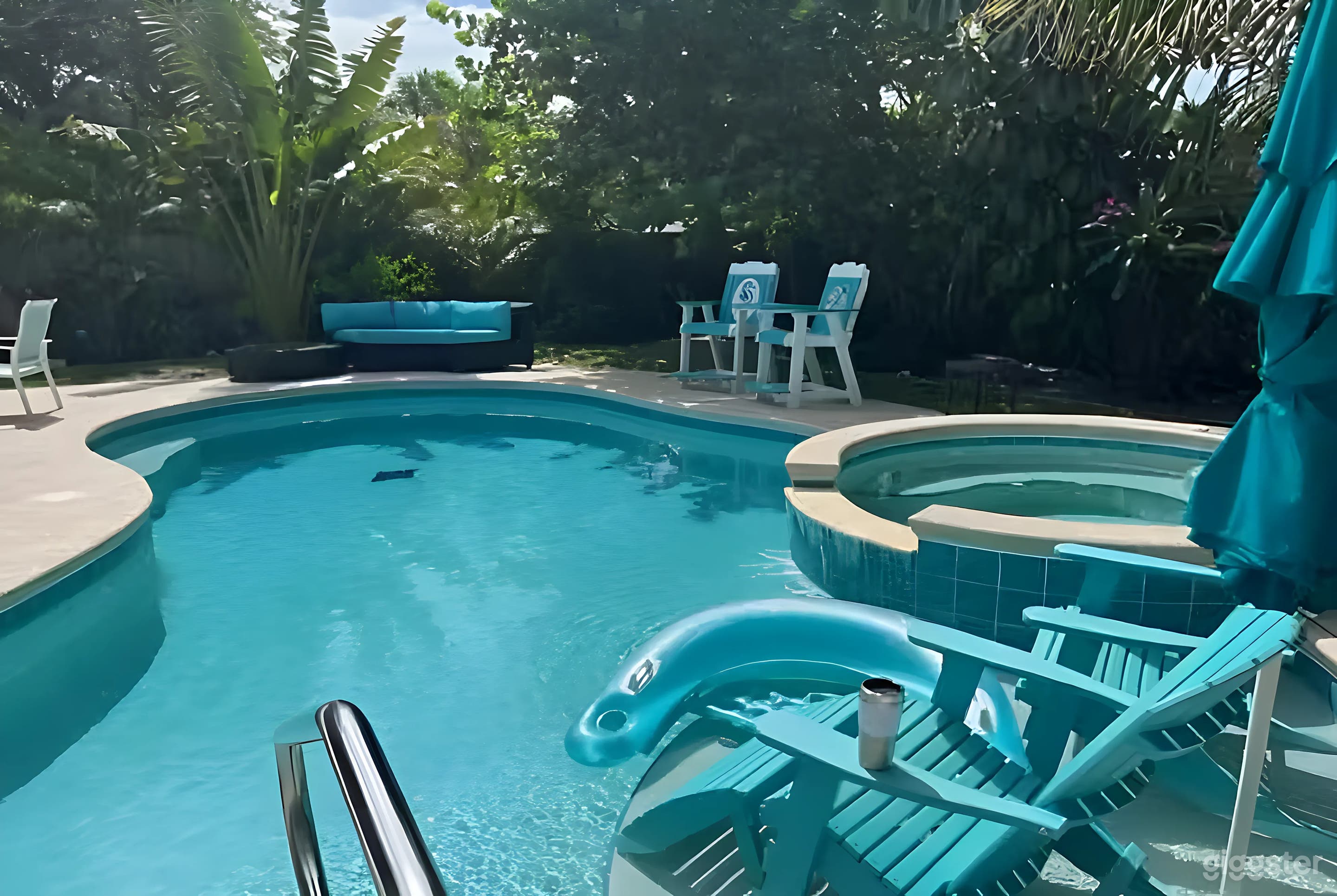 Relaxing Outdoor Pool/Spa &amp; Lush Tropical Gardens Photo 1