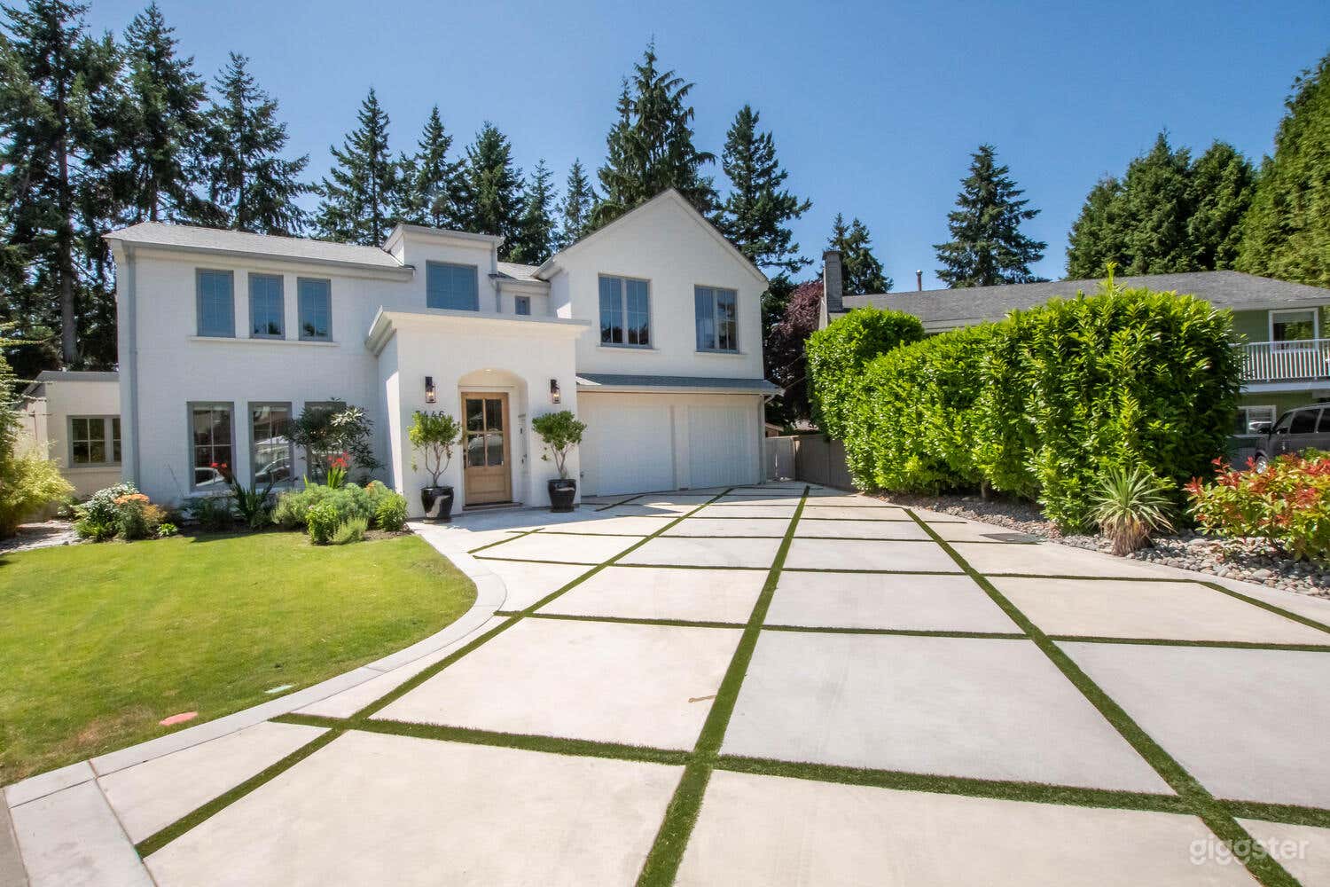 Industrial Modern Farmhouse Large Home Photo 4