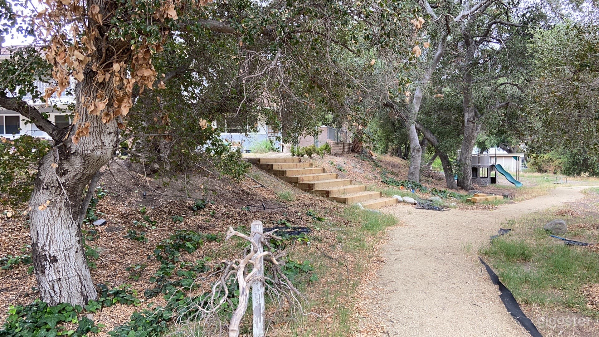 Rustic barn, rural space, river bed &amp; MUCH MORE! Photo 4