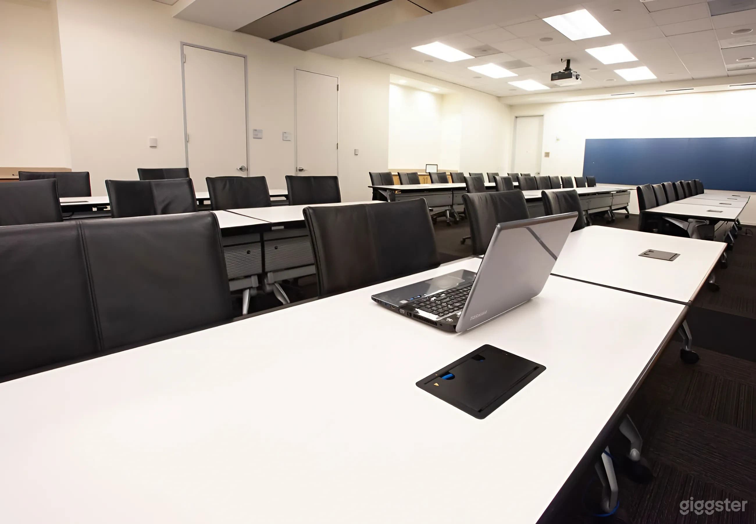 Spacious Classroom | Seats Up to 80 | WiFi & AV Equipped Photo 4