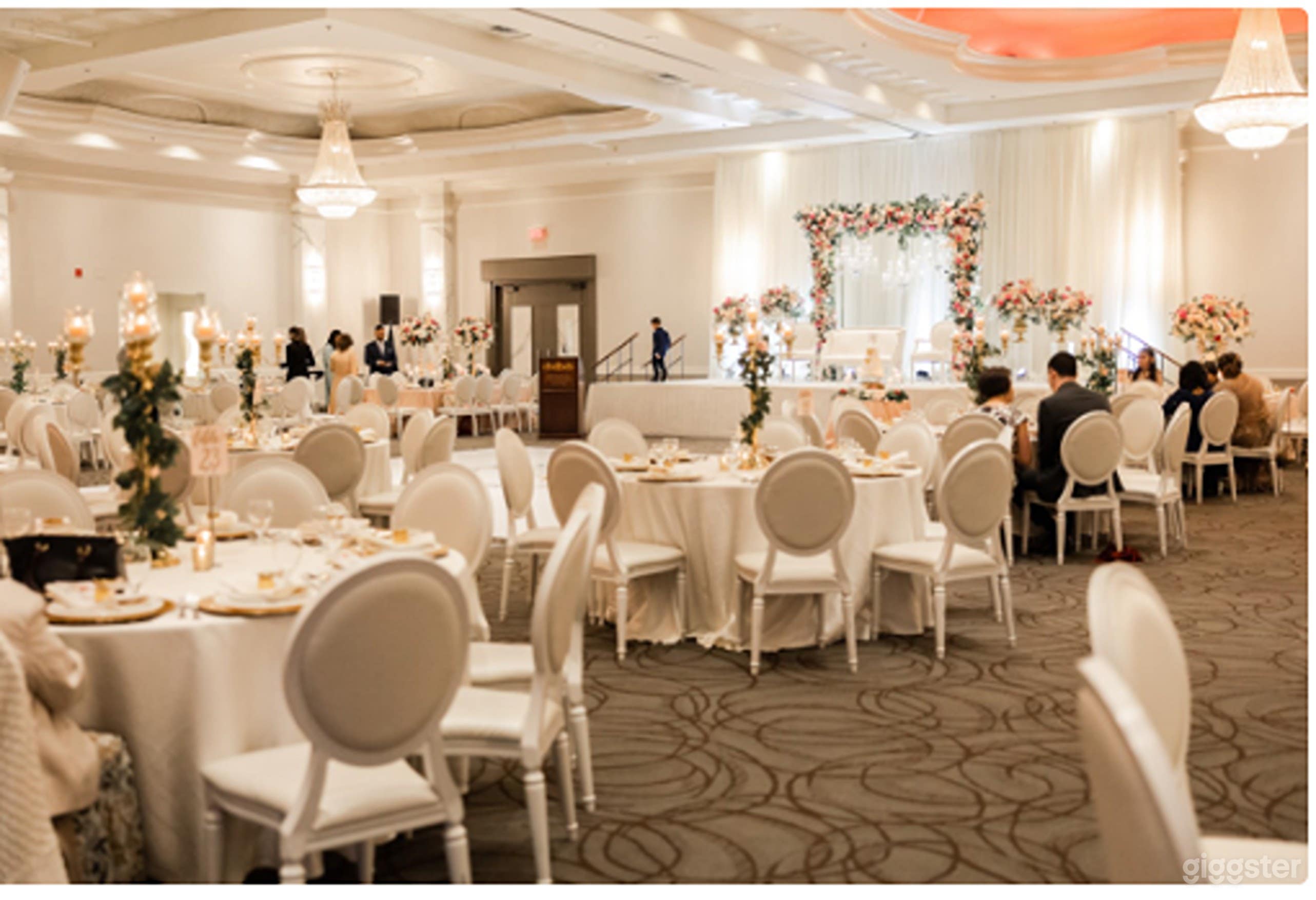 Elegant Full Buyout Venue Photo 2