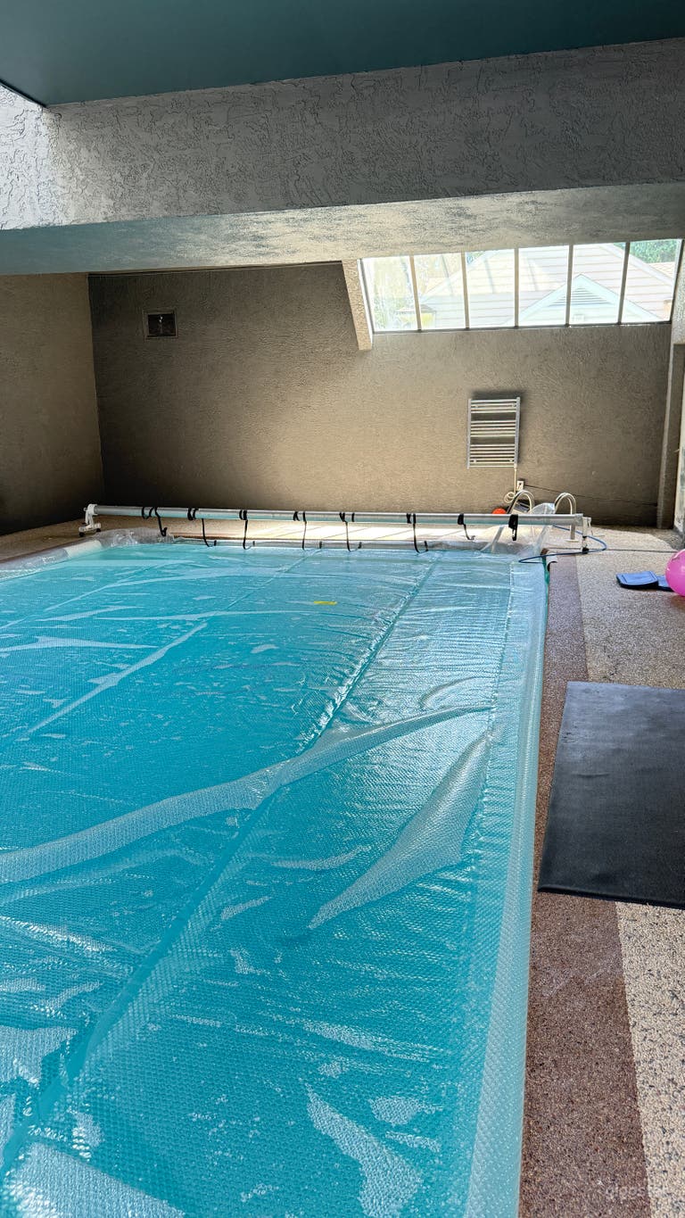  Piscina privata coperta 