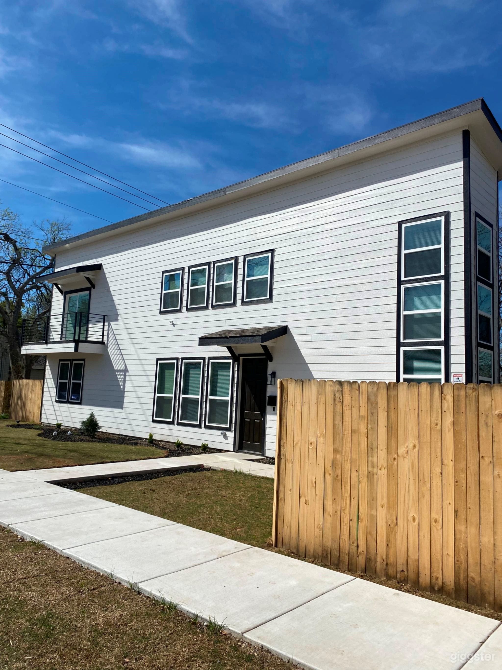 Unique Two Story near Downtown &amp; TCU Photo 1