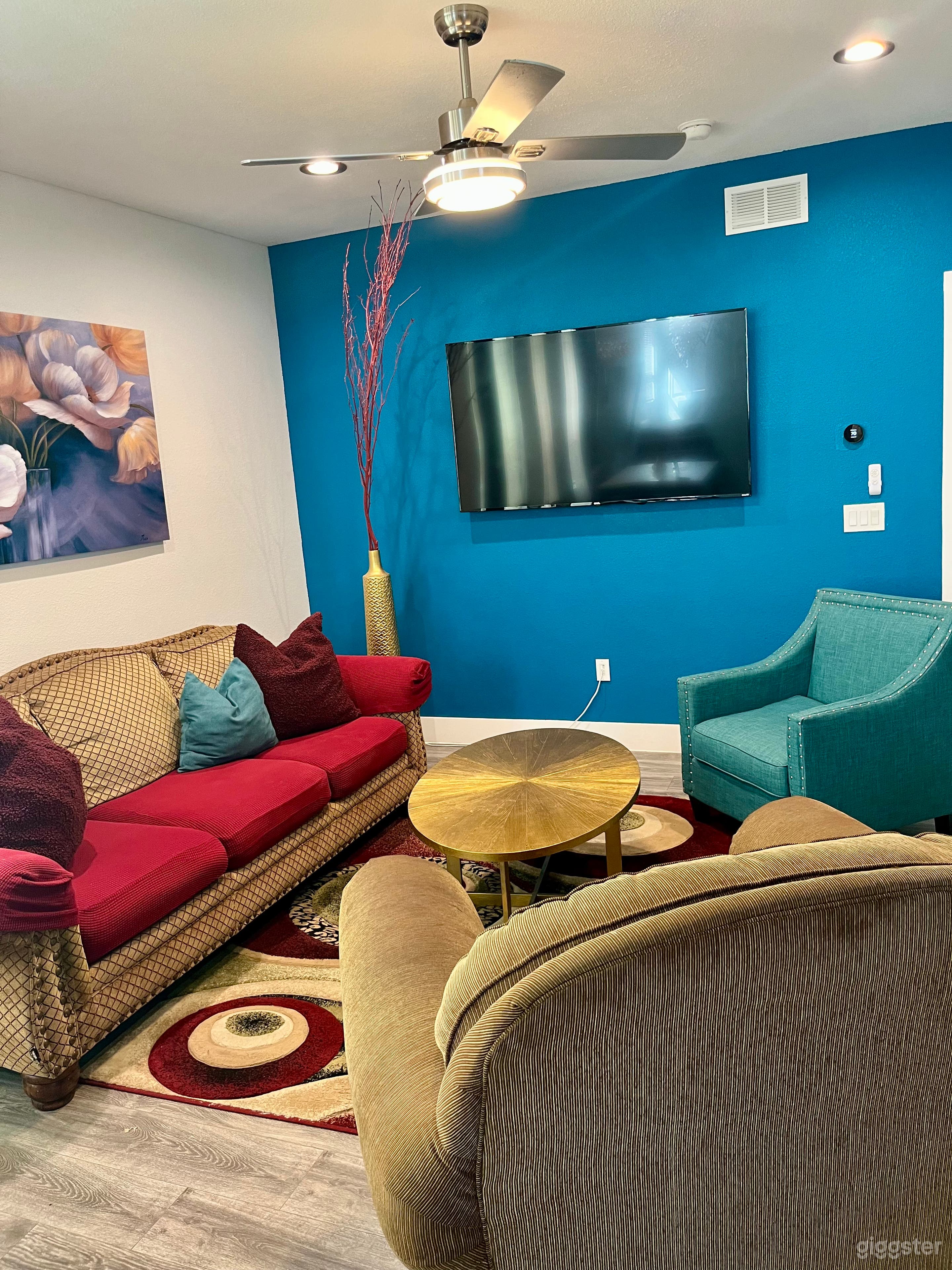 Contemporary Two-Story Photo/Film/ Events — Instant Book Photo 1