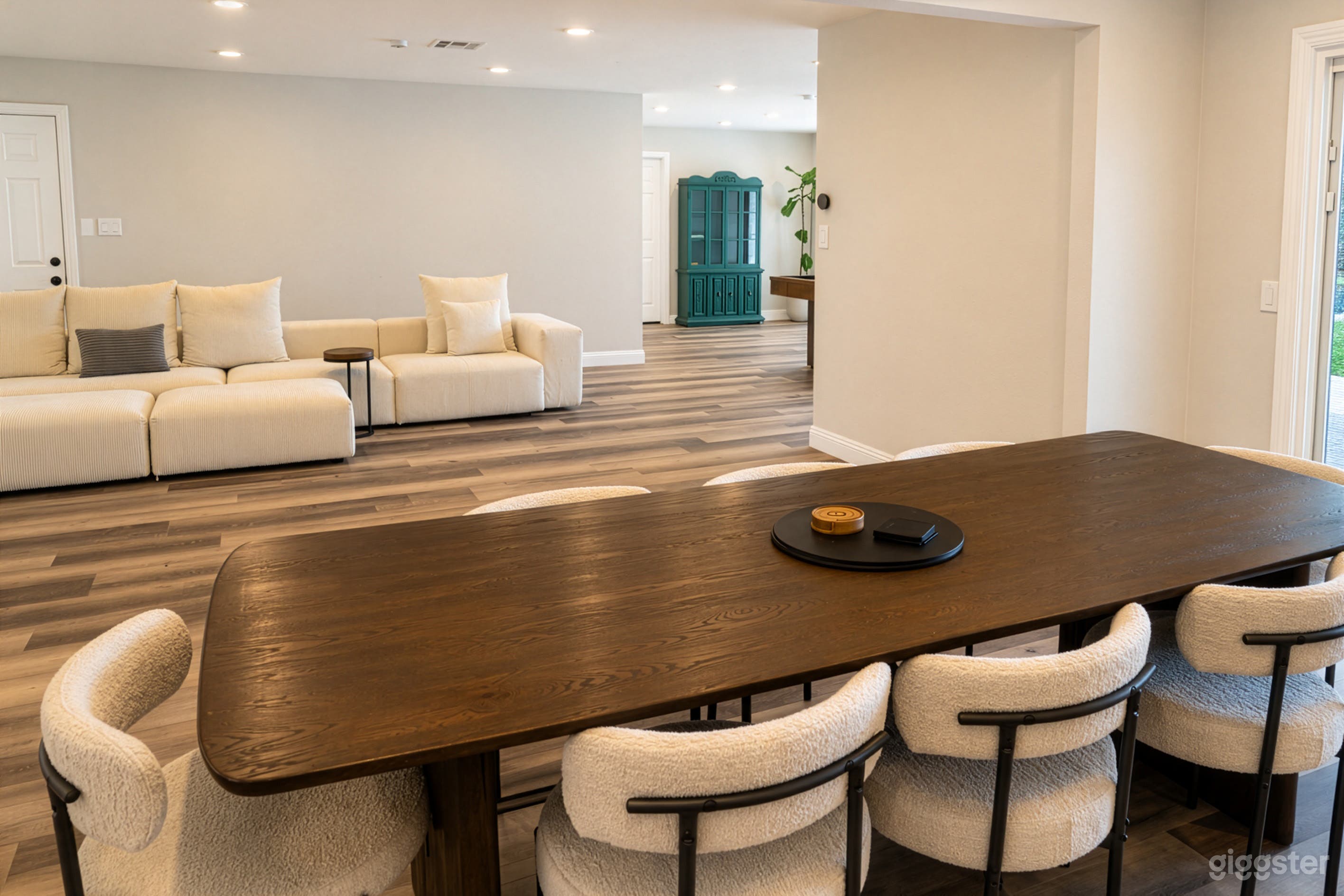 Modern Vegas Luxury Home - for Photoshoots, Intimate Events Photo 3