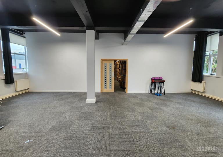  apx 5.5 x 11.5 openspace with white walls 