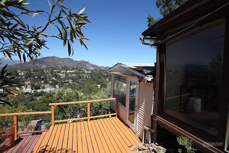  Hollywood Hills Cottage w/ Lush Garden and Panoramic Views 