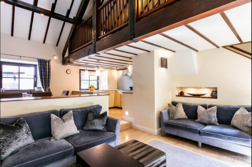 BECKSIDE WEST Photo 1