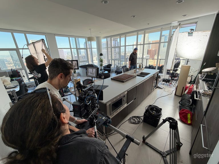  DTLA Penthouse with skyline view 