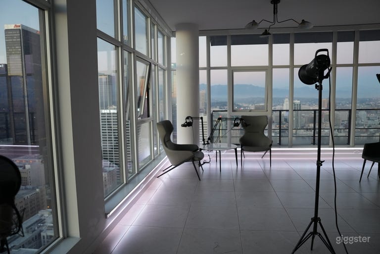  DTLA Penthouse with skyline view 