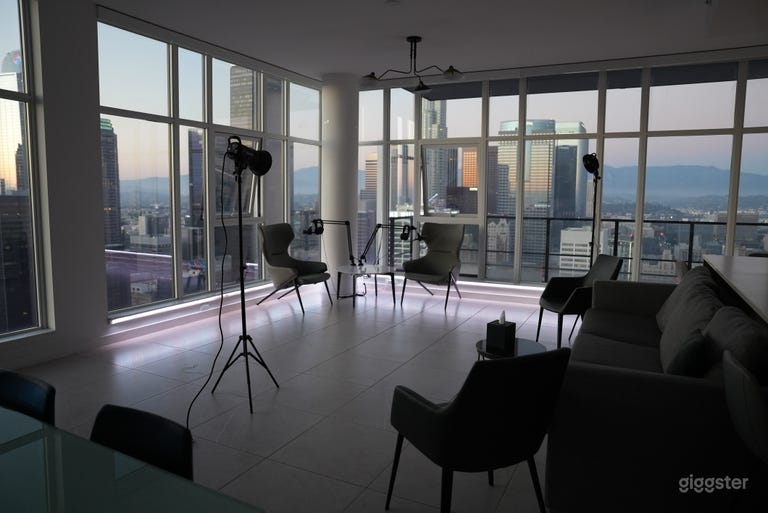  DTLA Penthouse with skyline view 