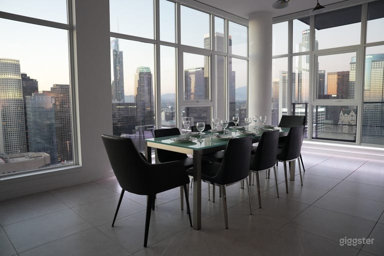  DTLA Penthouse with skyline view 