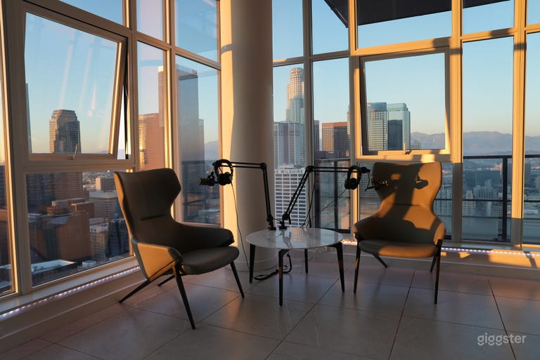  DTLA Penthouse with skyline view 
