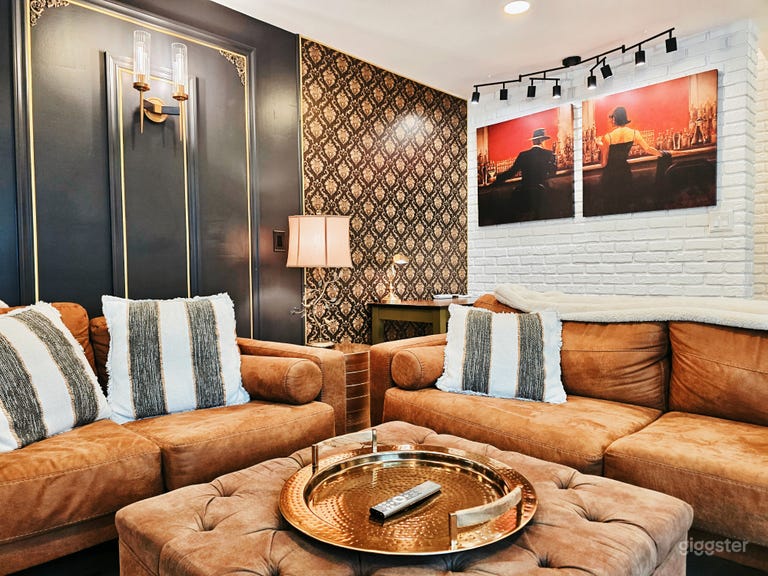  Vintage Vegas Glam & Eclectic Pop Art 