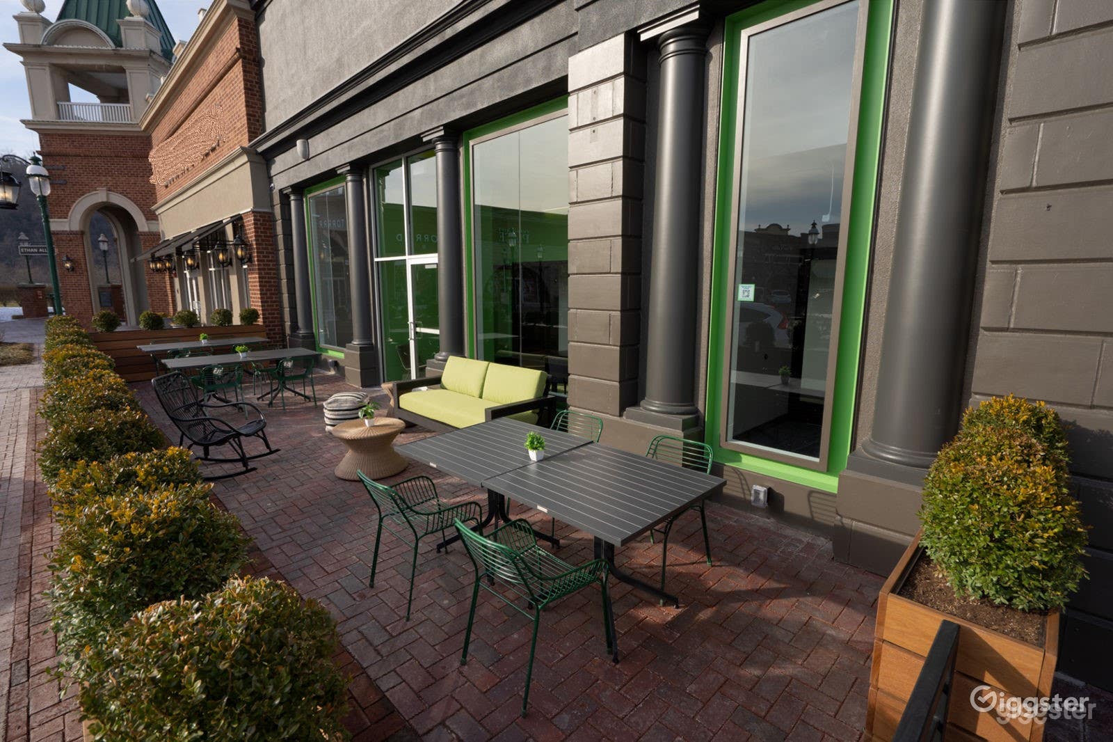 Adorable Meeting &amp; Event space in West Homestead Photo 3