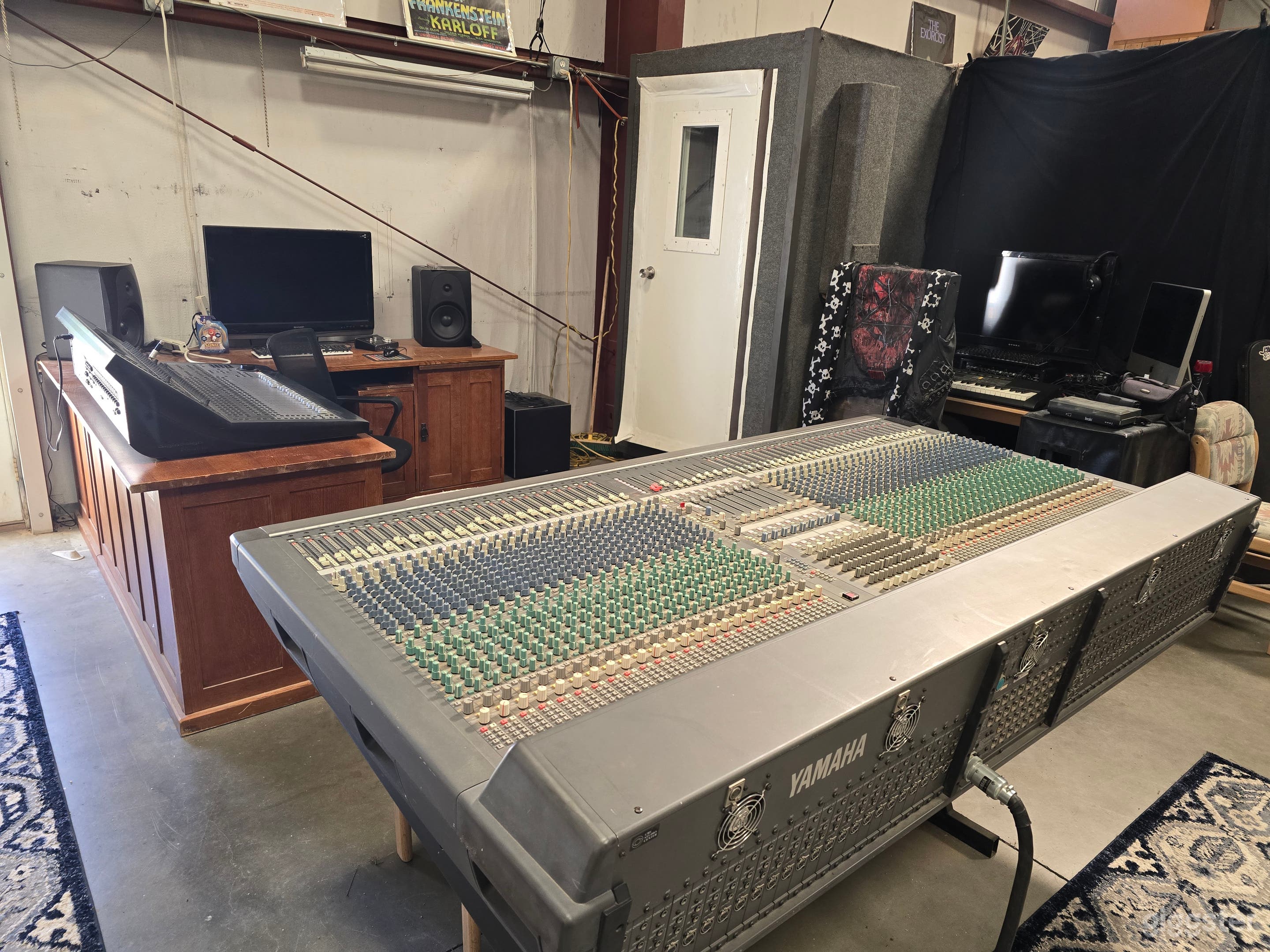 Studio  Photo 1